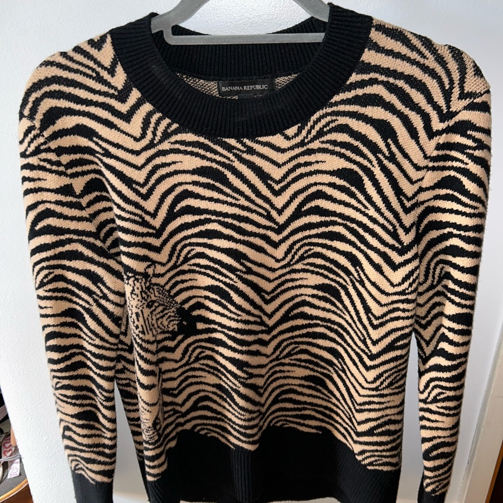 Banana Republic Zebra Print Crew Neck Sweater Black and Tan
